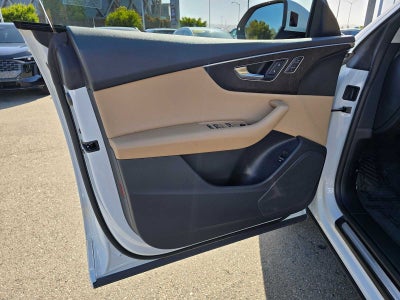 2023 Audi Q8 Premium