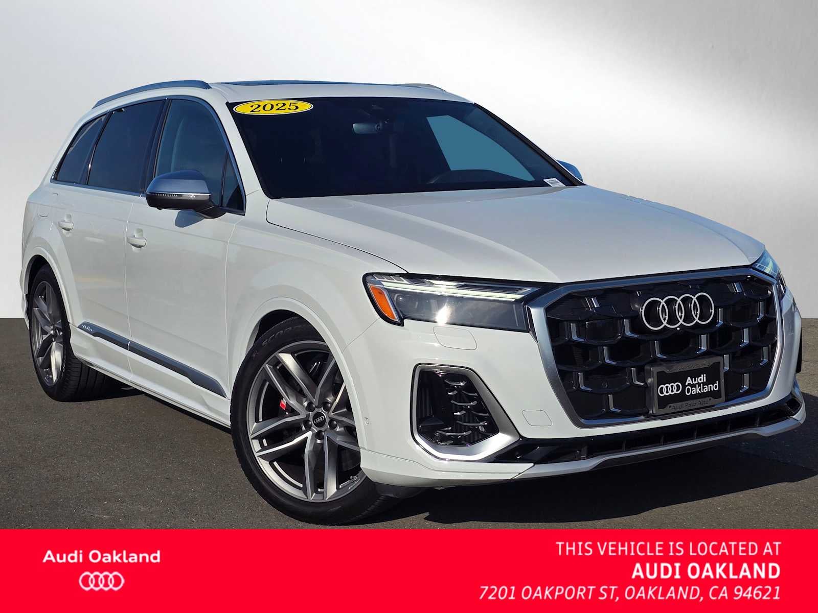 2025 Audi SQ7 Premium Plus