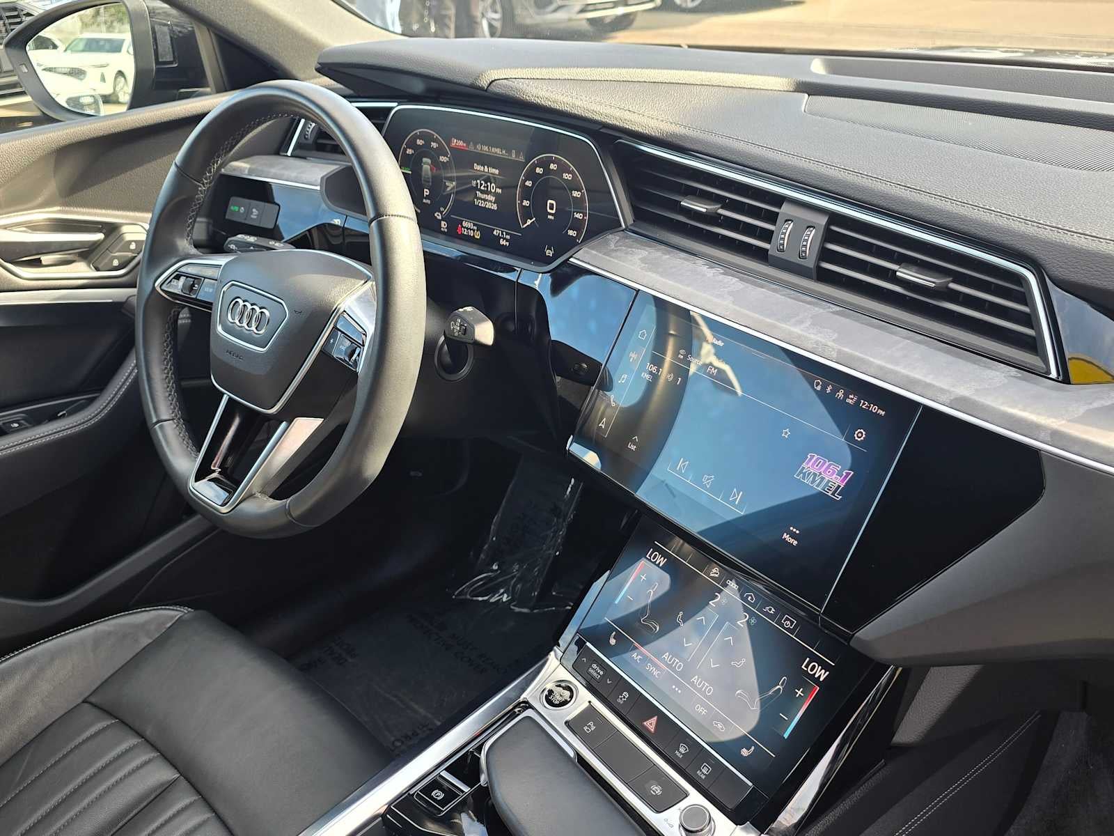 2024 Audi Q8 e-tron Sportback S line Premium