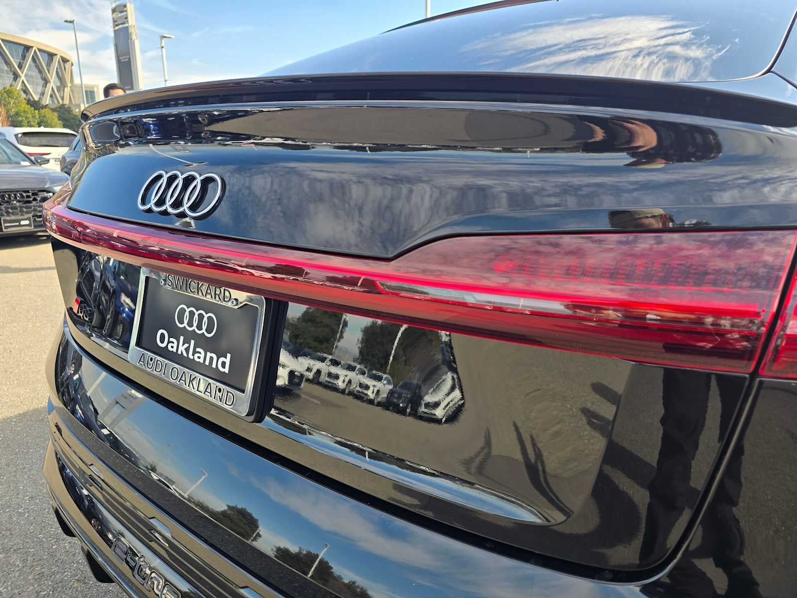 2024 Audi Q8 e-tron Sportback S line Premium