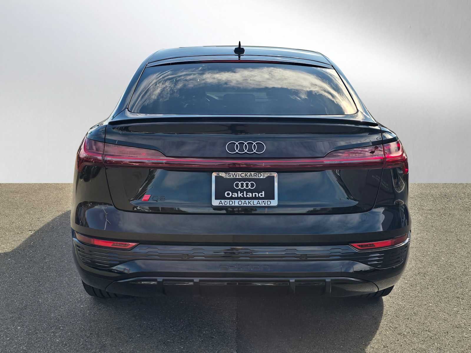 2024 Audi Q8 e-tron Sportback S line Premium