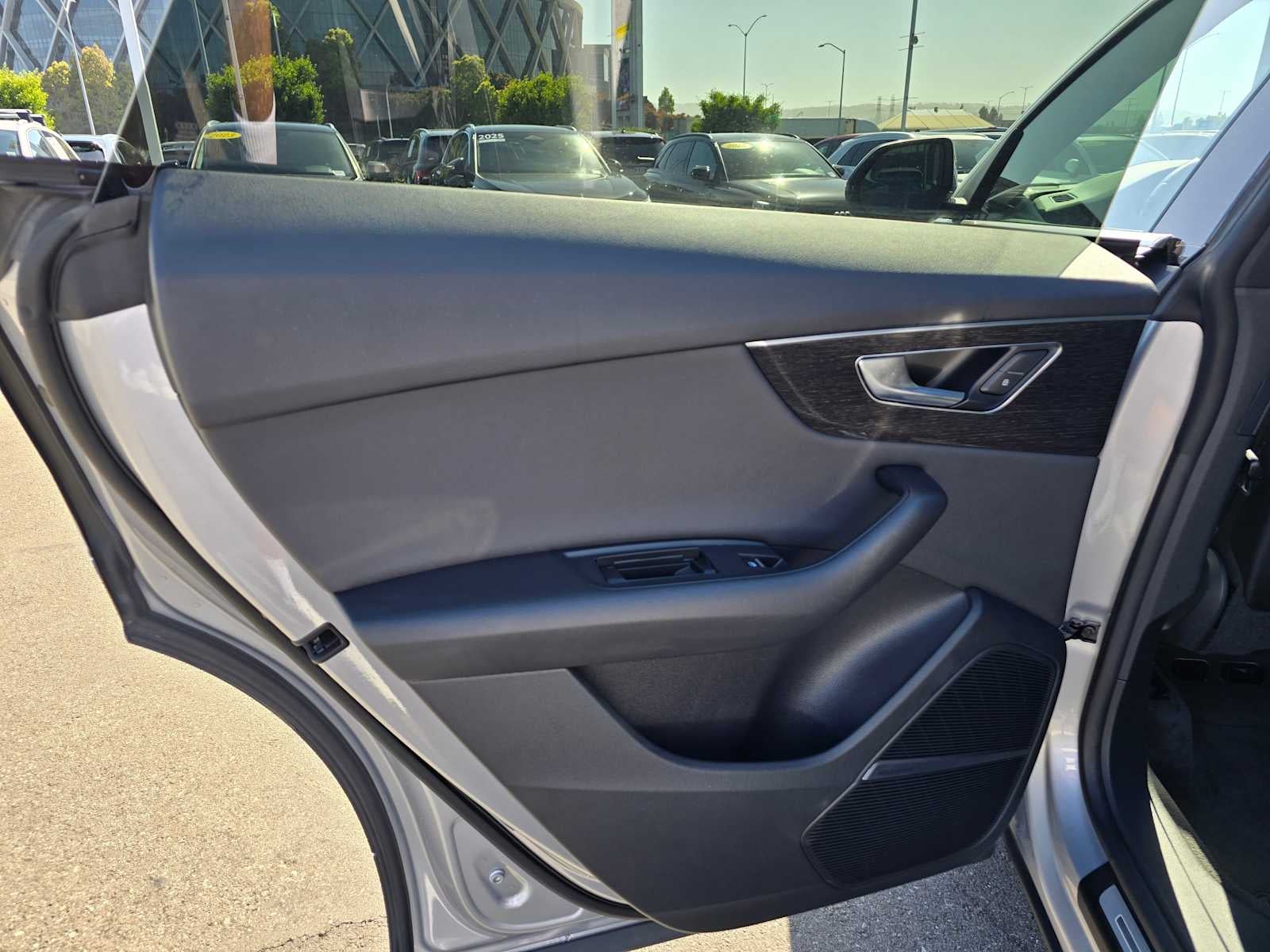 2019 Audi Q8 Premium Plus