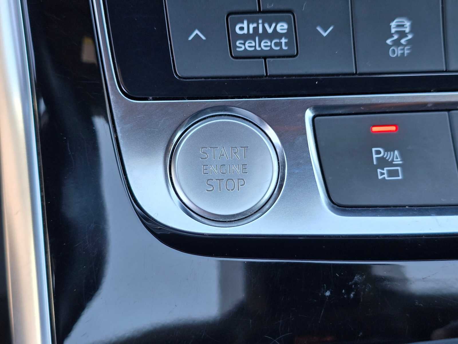 2019 Audi Q8 Premium Plus