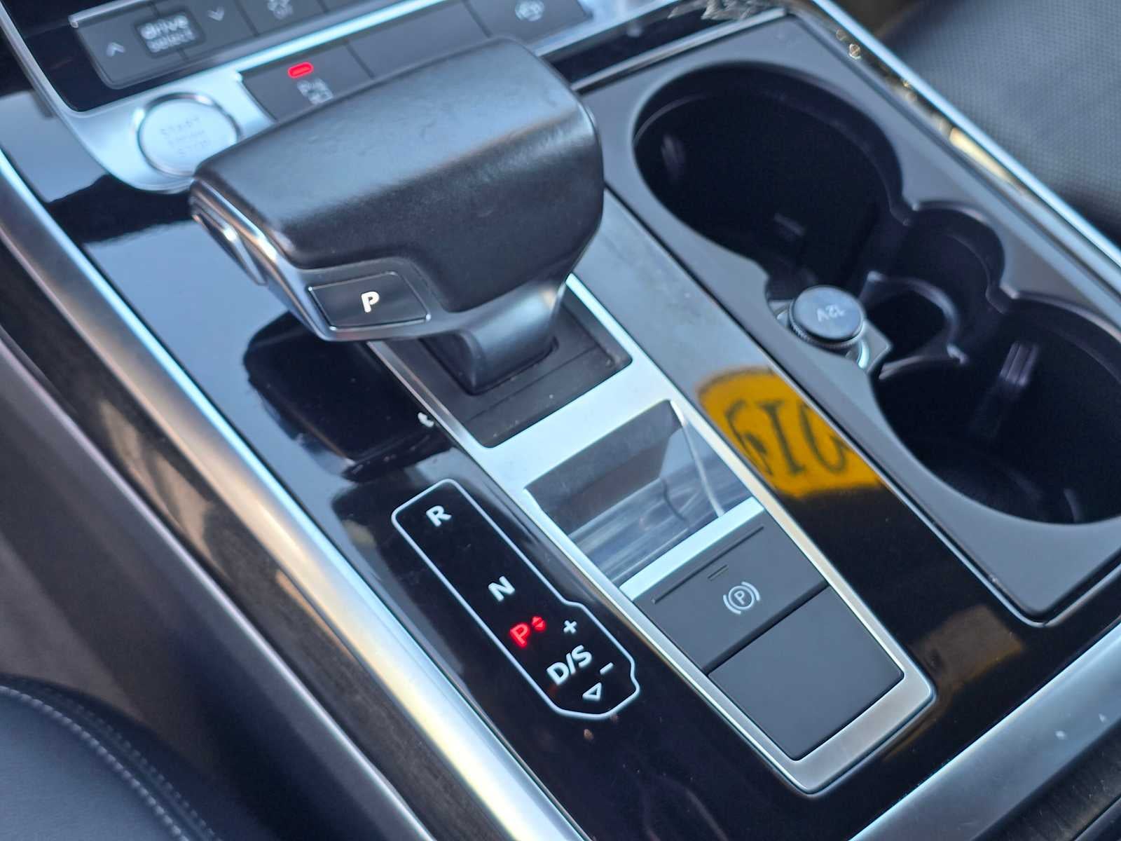 2019 Audi Q8 Premium Plus