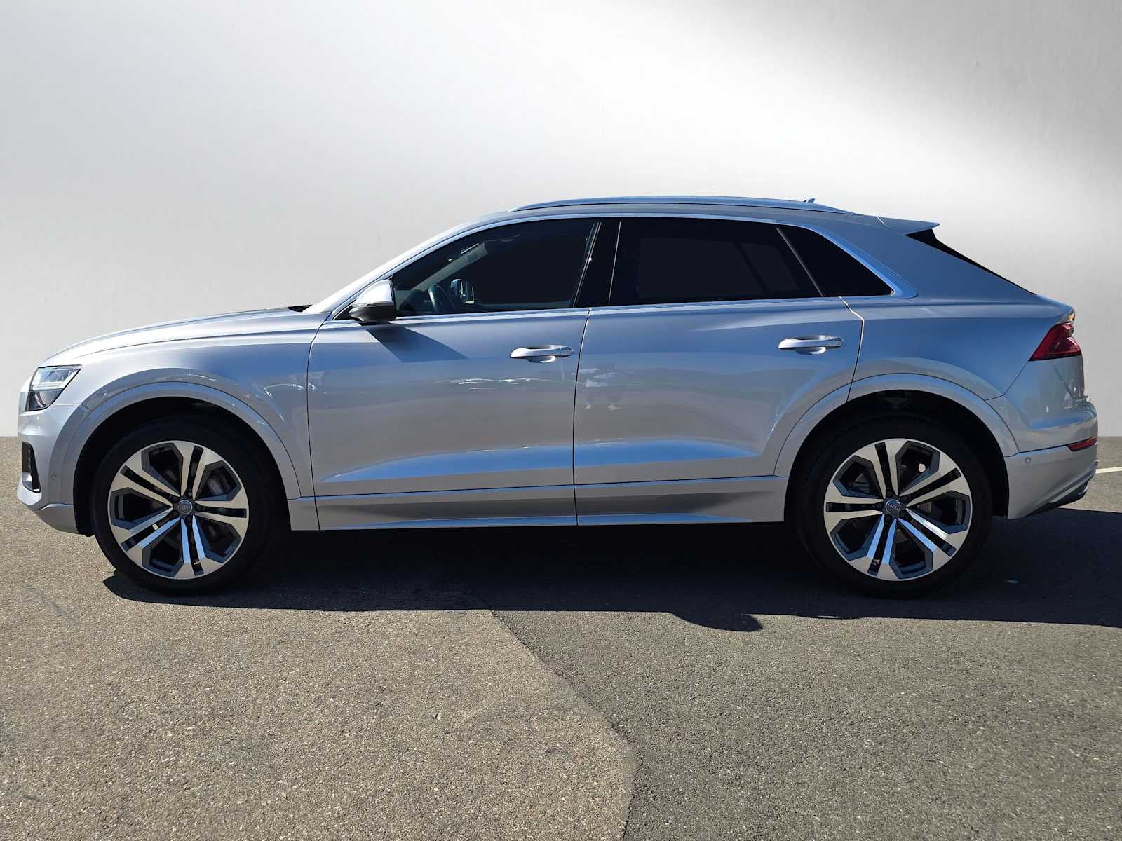 2019 Audi Q8 Premium Plus