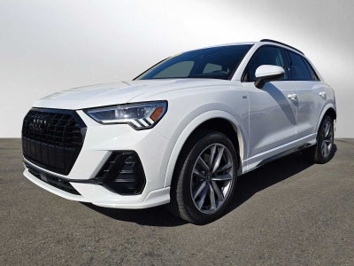 2023 Audi Q3 S line Premium