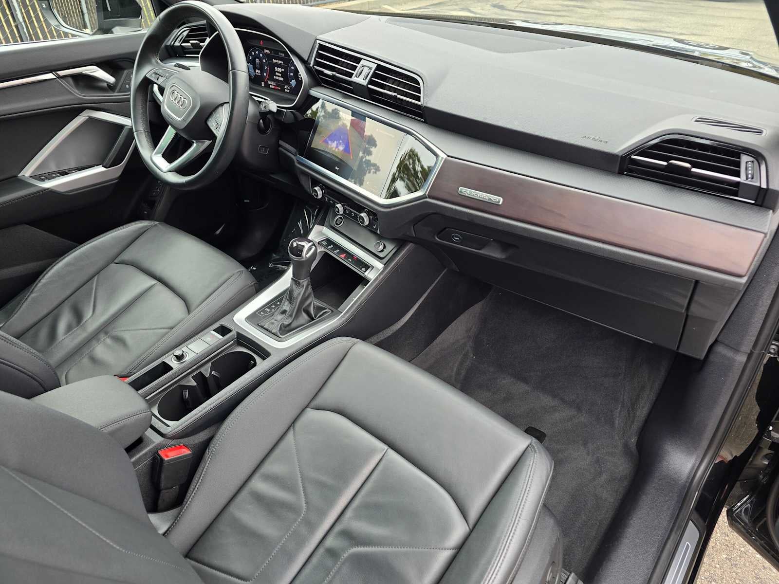 2023 Audi Q3 S line Premium