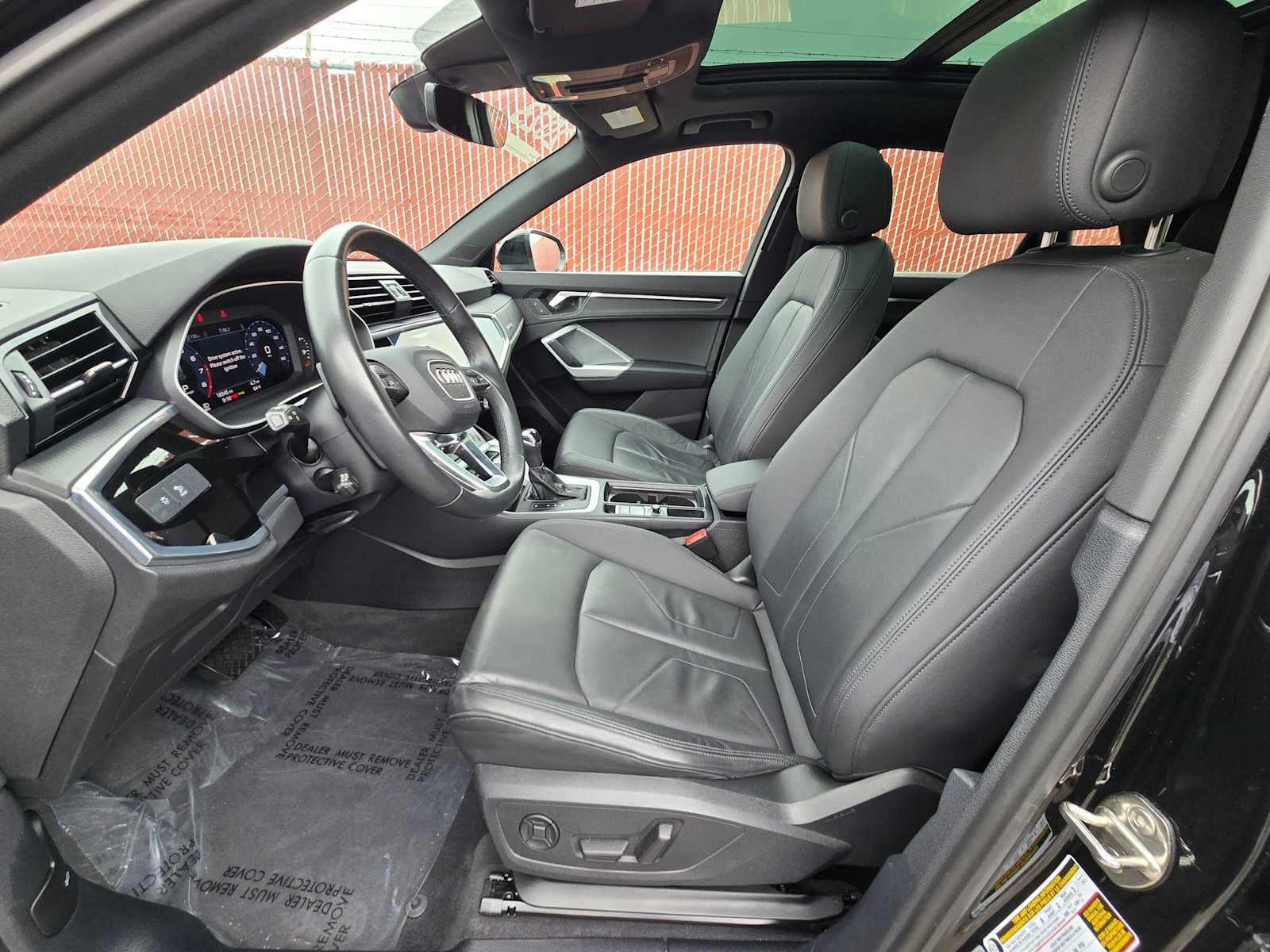 2023 Audi Q3 S line Premium