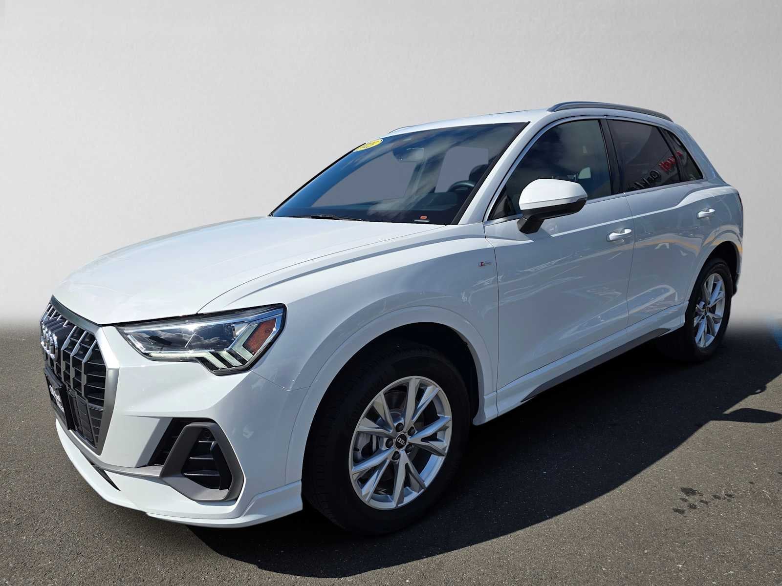 2025 Audi Q3 S line Premium