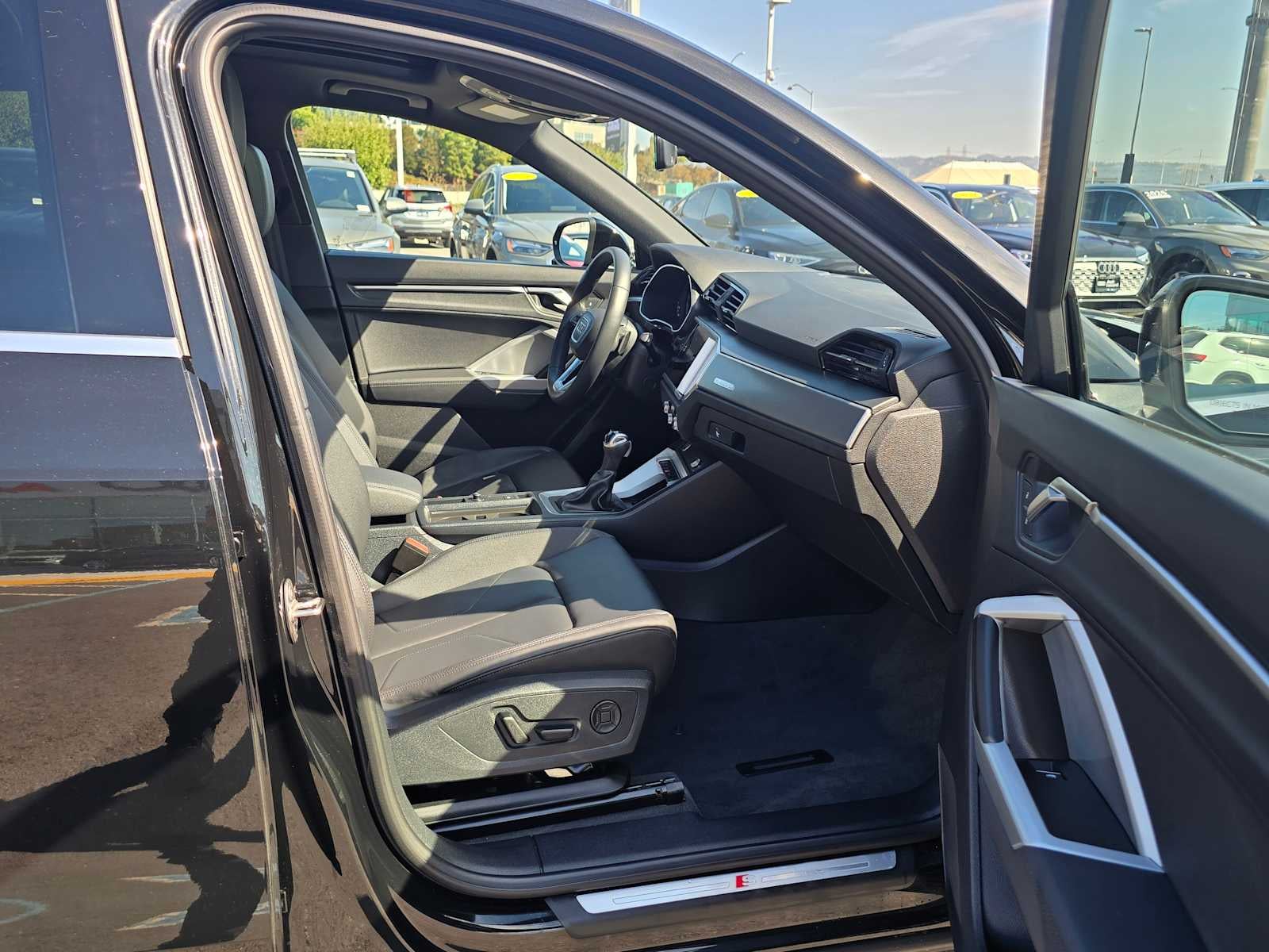 2025 Audi Q3 S line Premium
