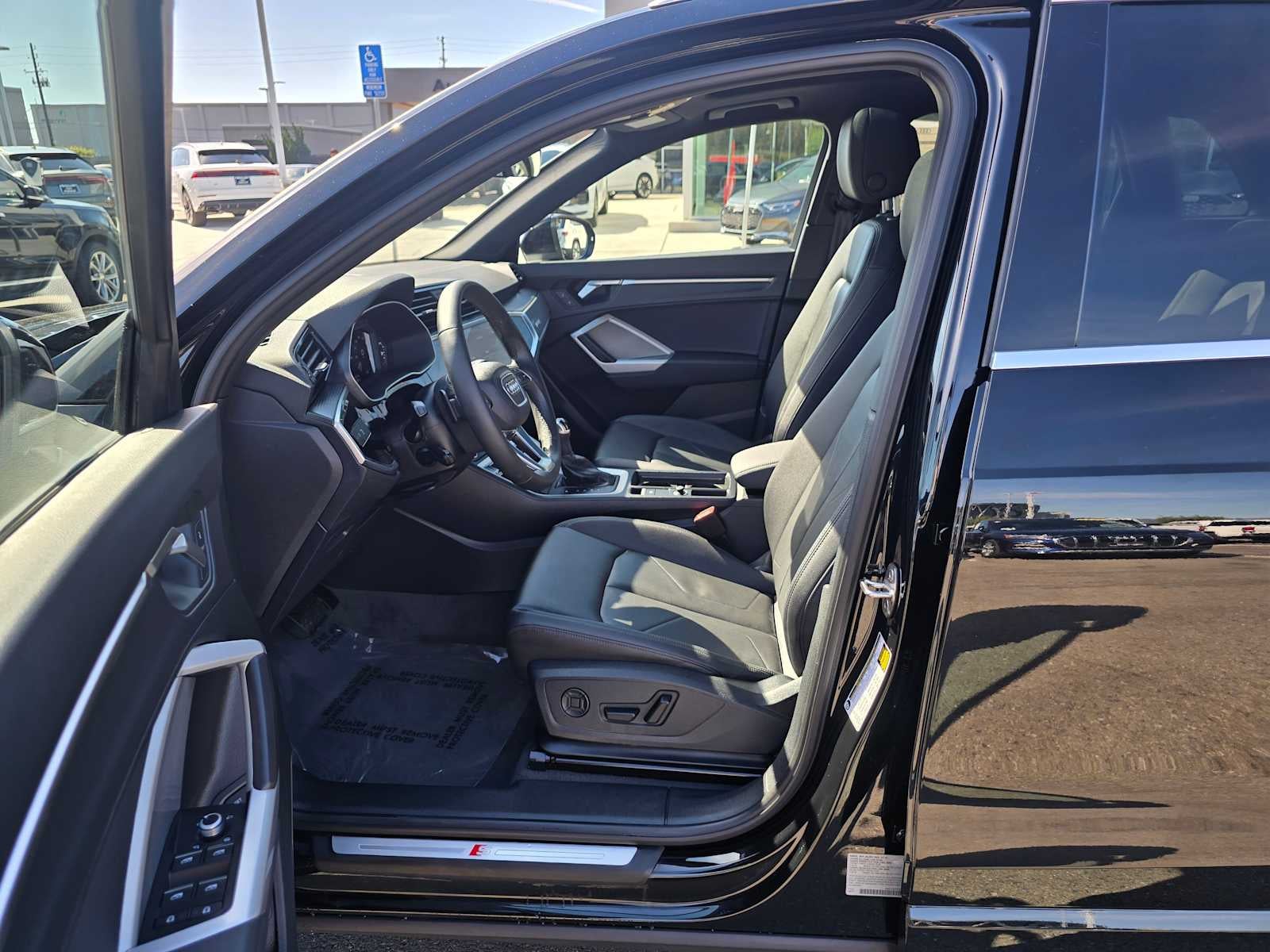 2025 Audi Q3 S line Premium