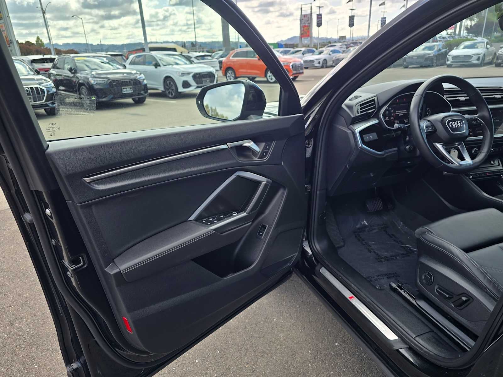 2025 Audi Q3 S line Premium