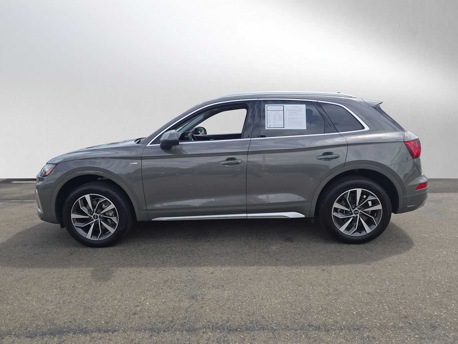 2025 Audi Q5 S line Premium Plus