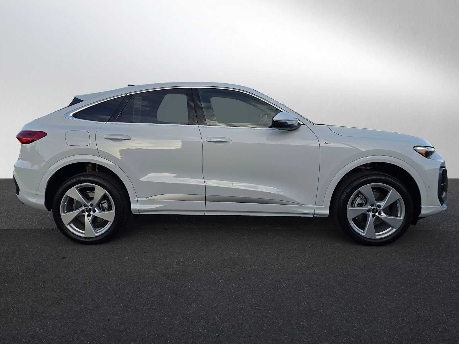 2025 Audi Q5 Sportback Premium Plus