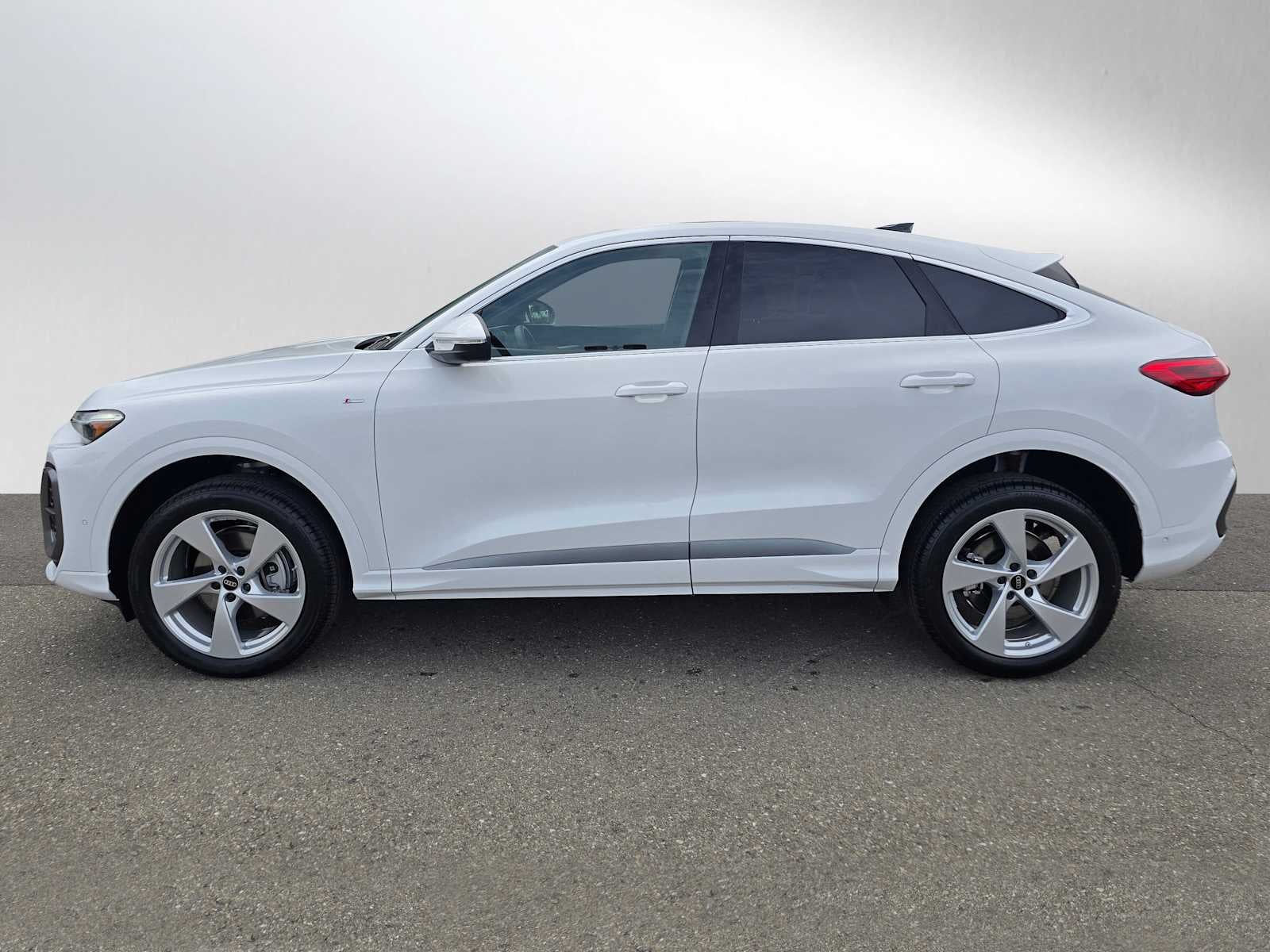 2025 Audi New Q5 Sportback Premium Plus