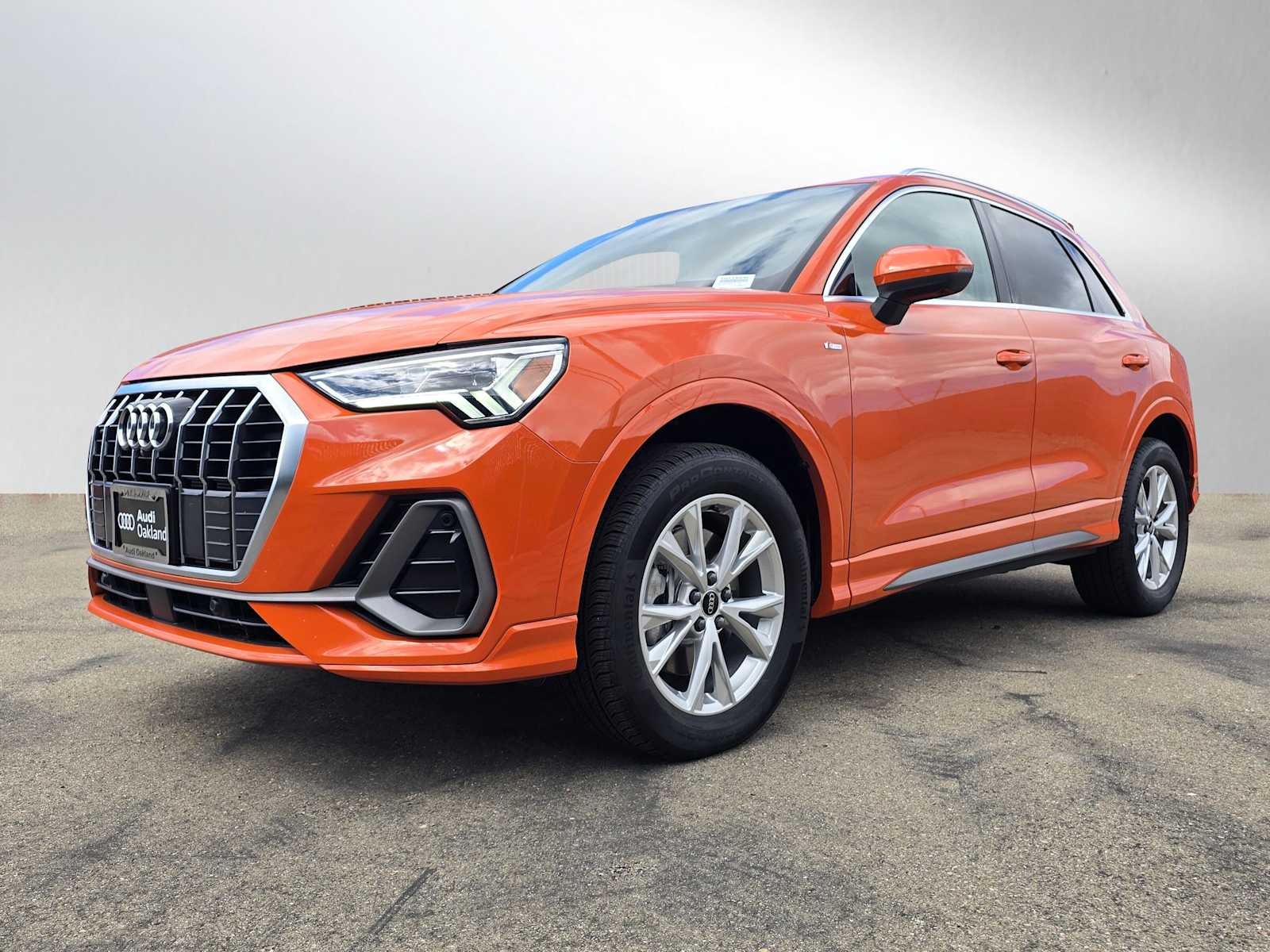 2025 Audi Q3 S line Premium Plus