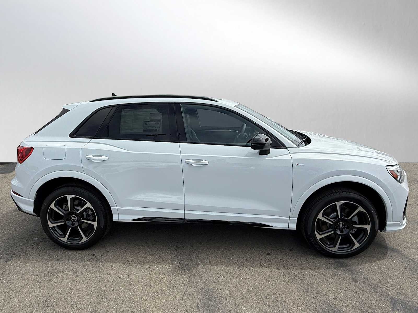 2025 Audi Q3 S line Premium Plus