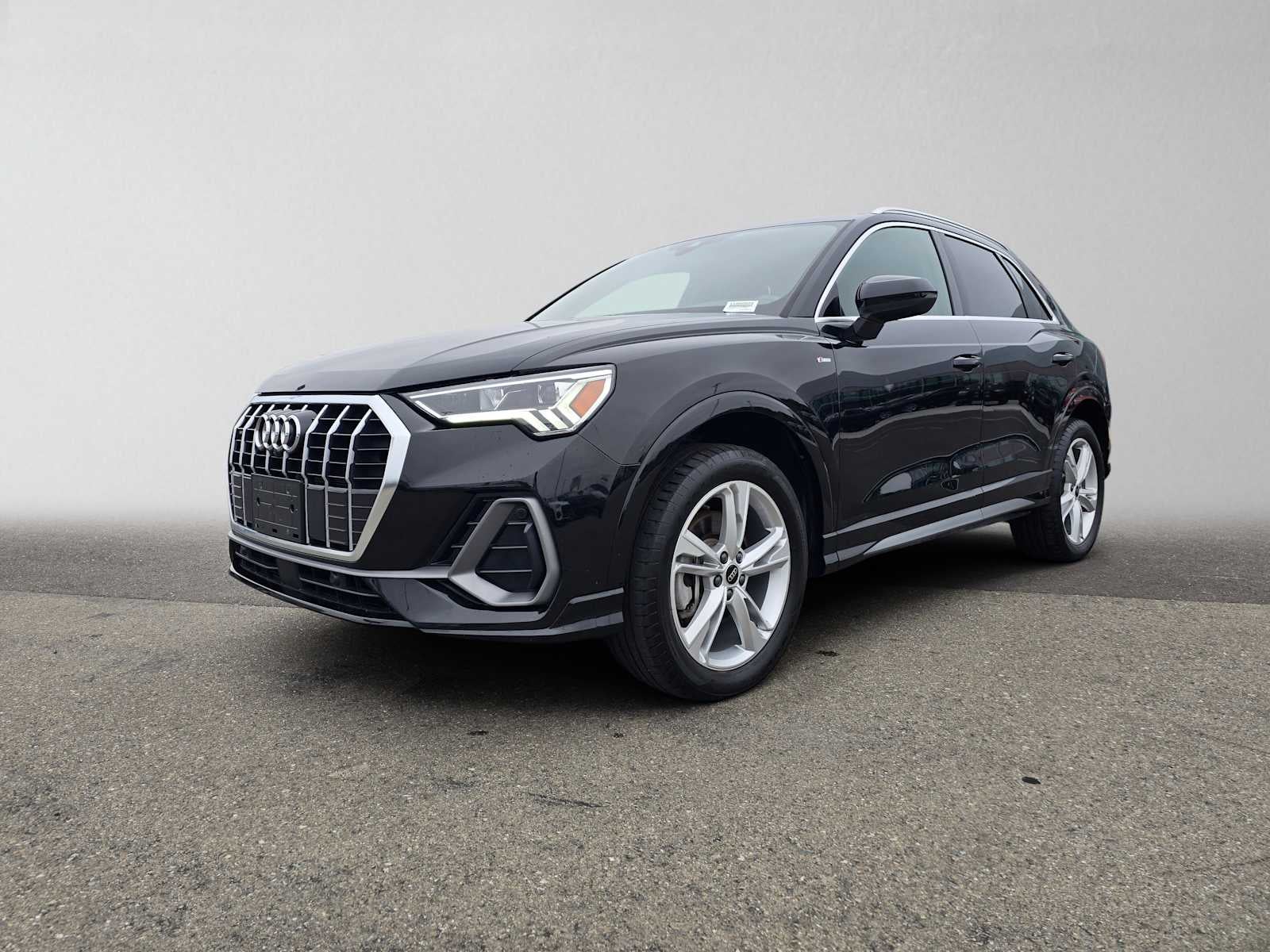 2023 Audi Q3 S line Premium Plus