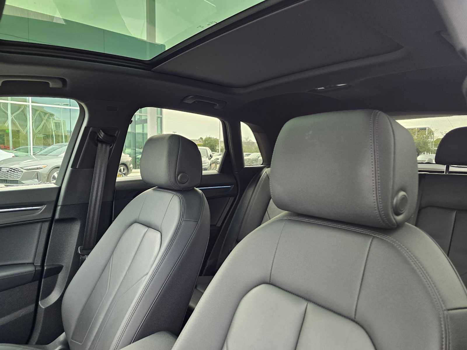 2024 Audi Q3 S line Premium Plus