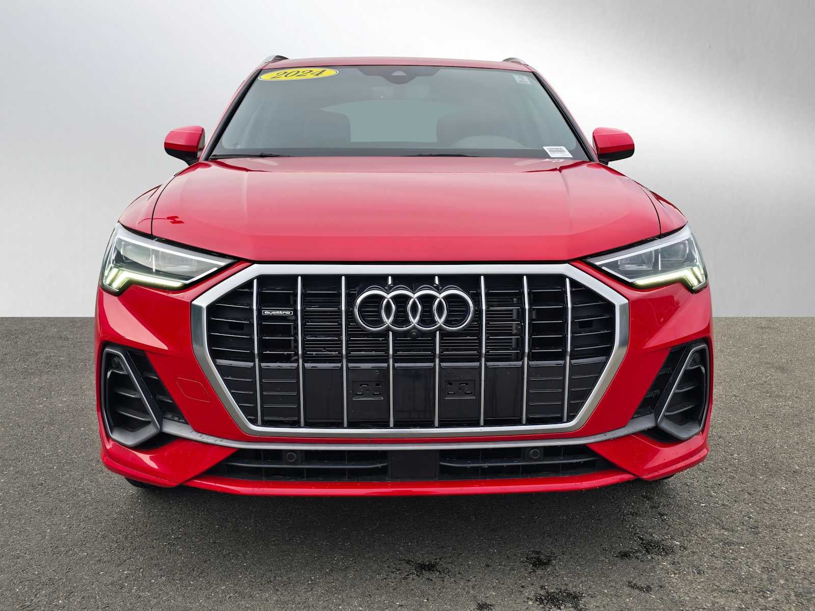 2024 Audi Q3 S line Premium Plus