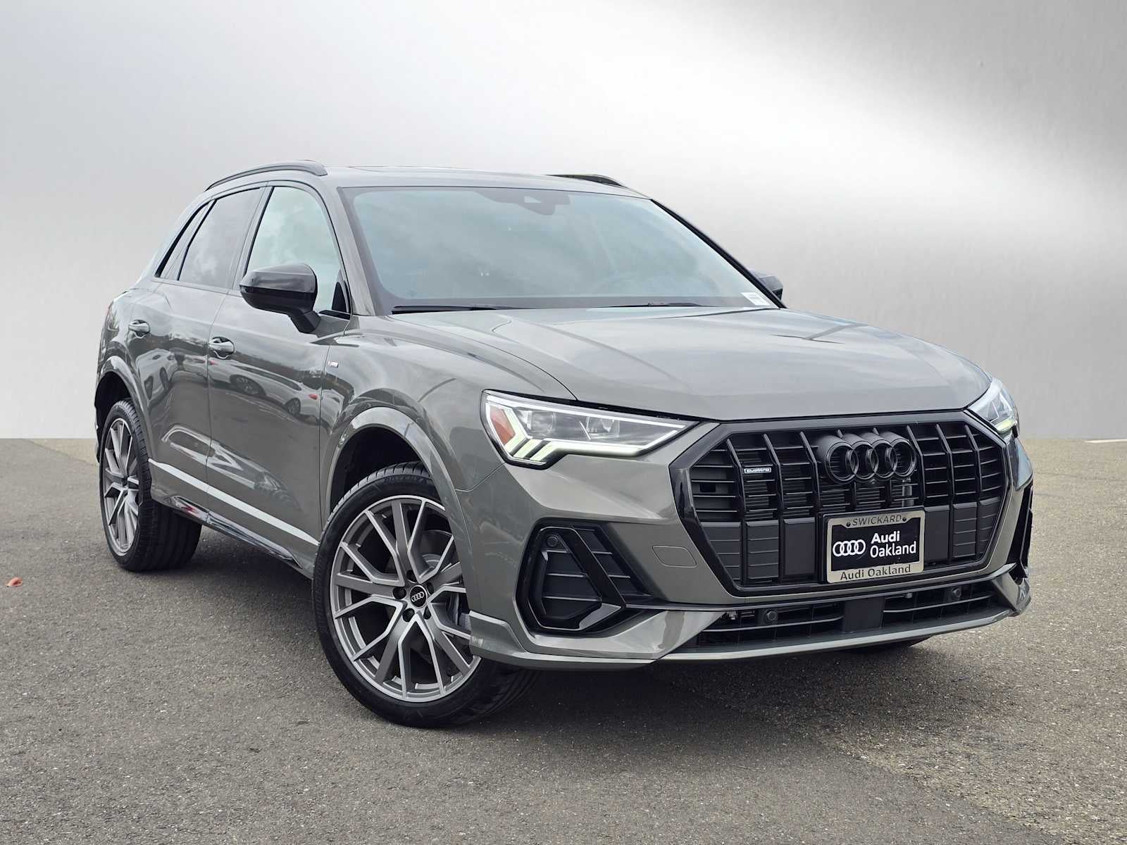 2025 Audi Q3 S line Premium Plus