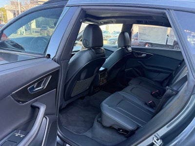 2025 Audi Q8 Premium Plus