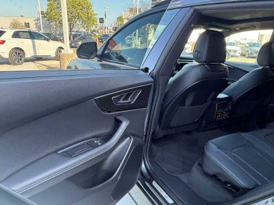 2025 Audi Q8 Premium Plus