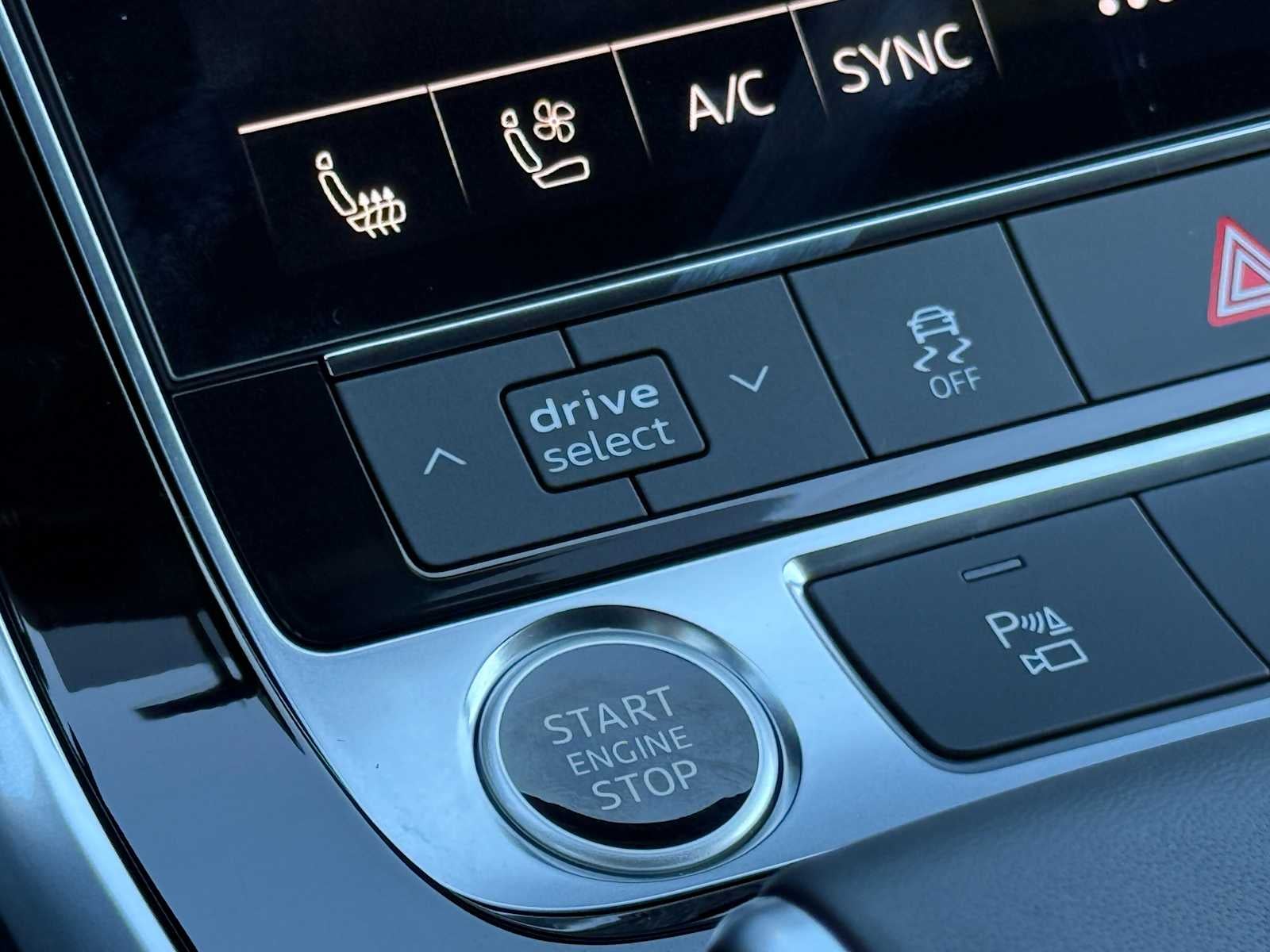 2025 Audi Q8 Premium Plus