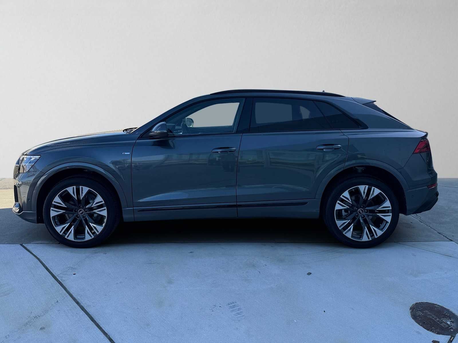 2025 Audi Q8 Premium Plus