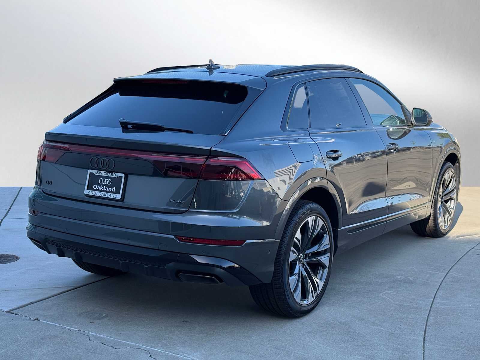 2025 Audi Q8 Premium Plus