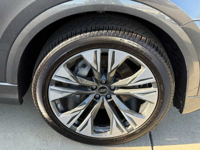 2025 Audi Q8 Premium Plus