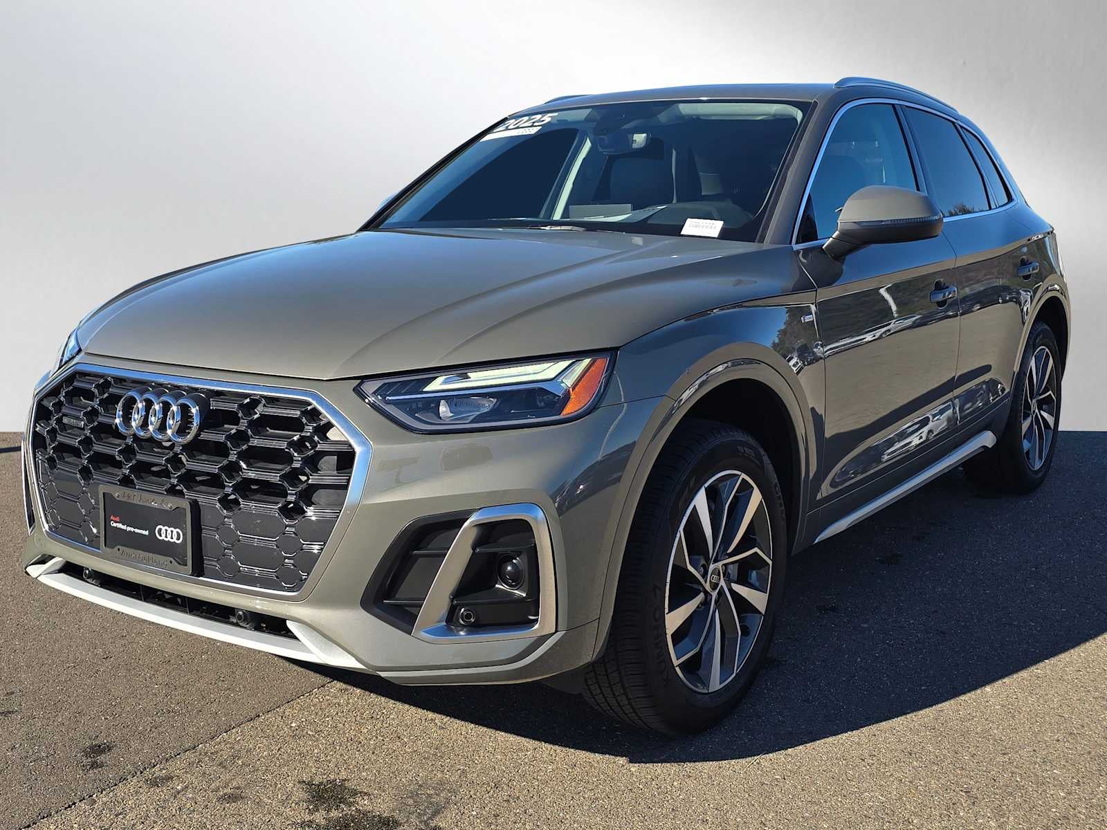 2025 Audi Q5 S line Premium
