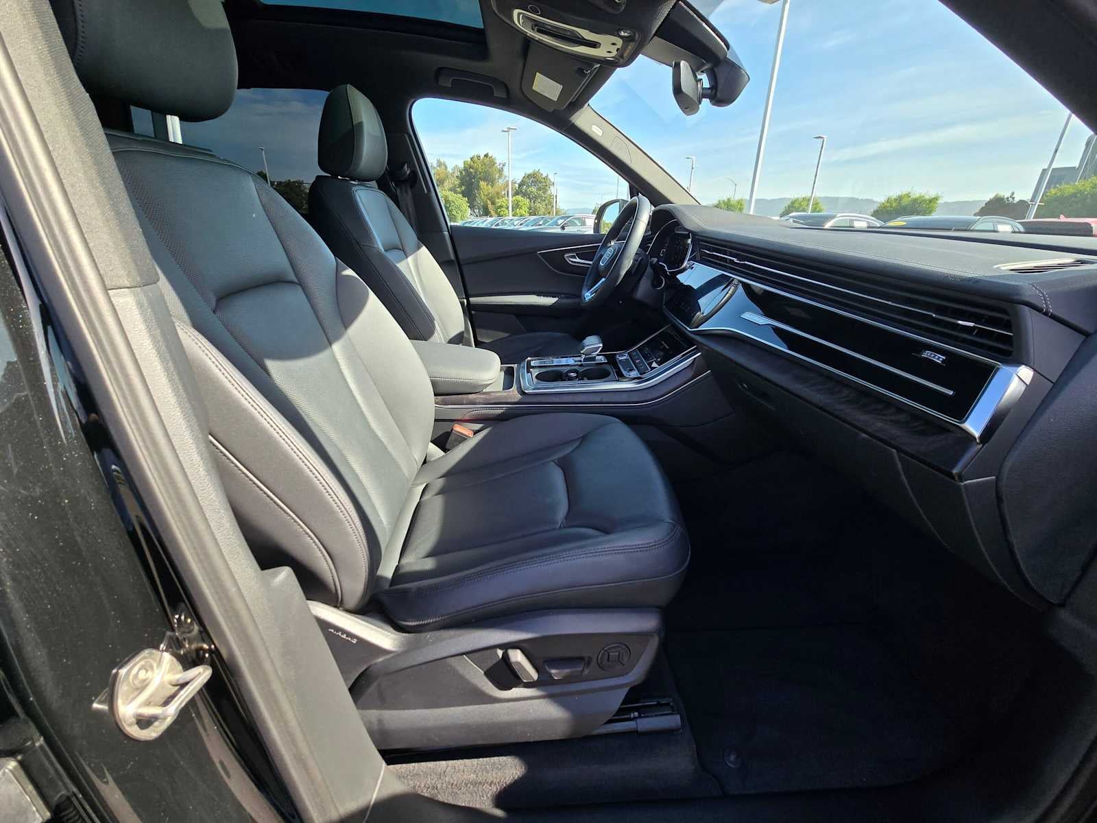2023 Audi Q7 Premium Plus