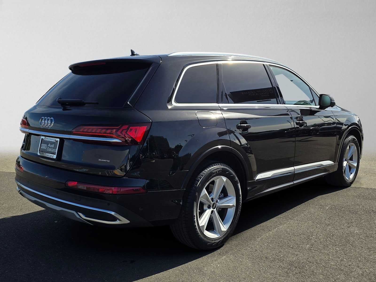 2023 Audi Q7 Premium Plus