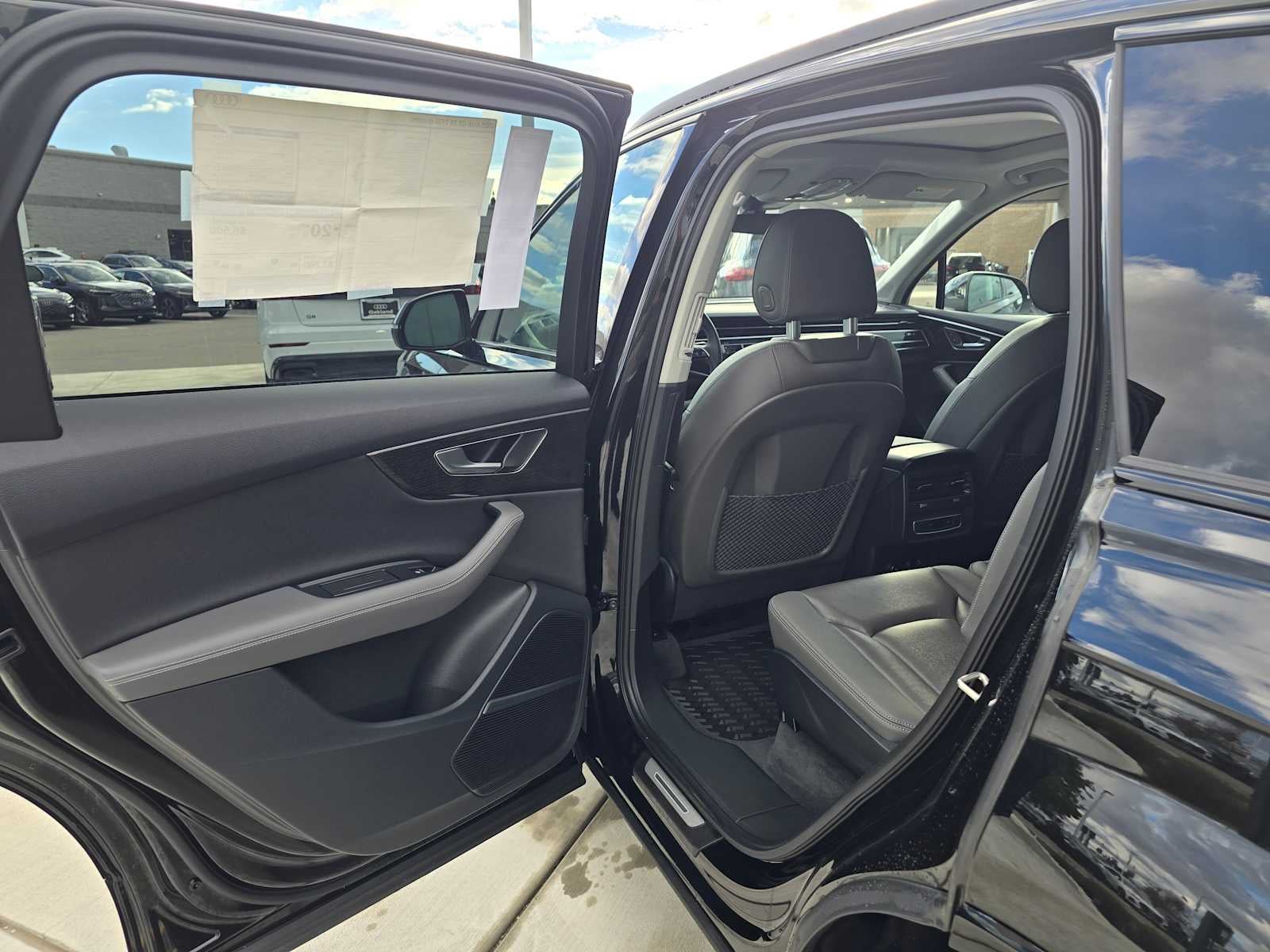 2025 Audi Q7 Premium Plus