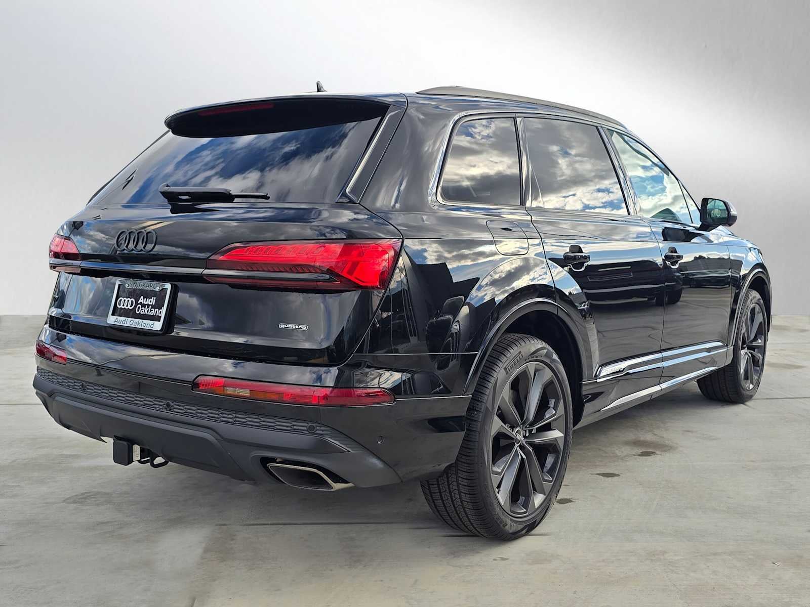 2025 Audi Q7 Premium Plus