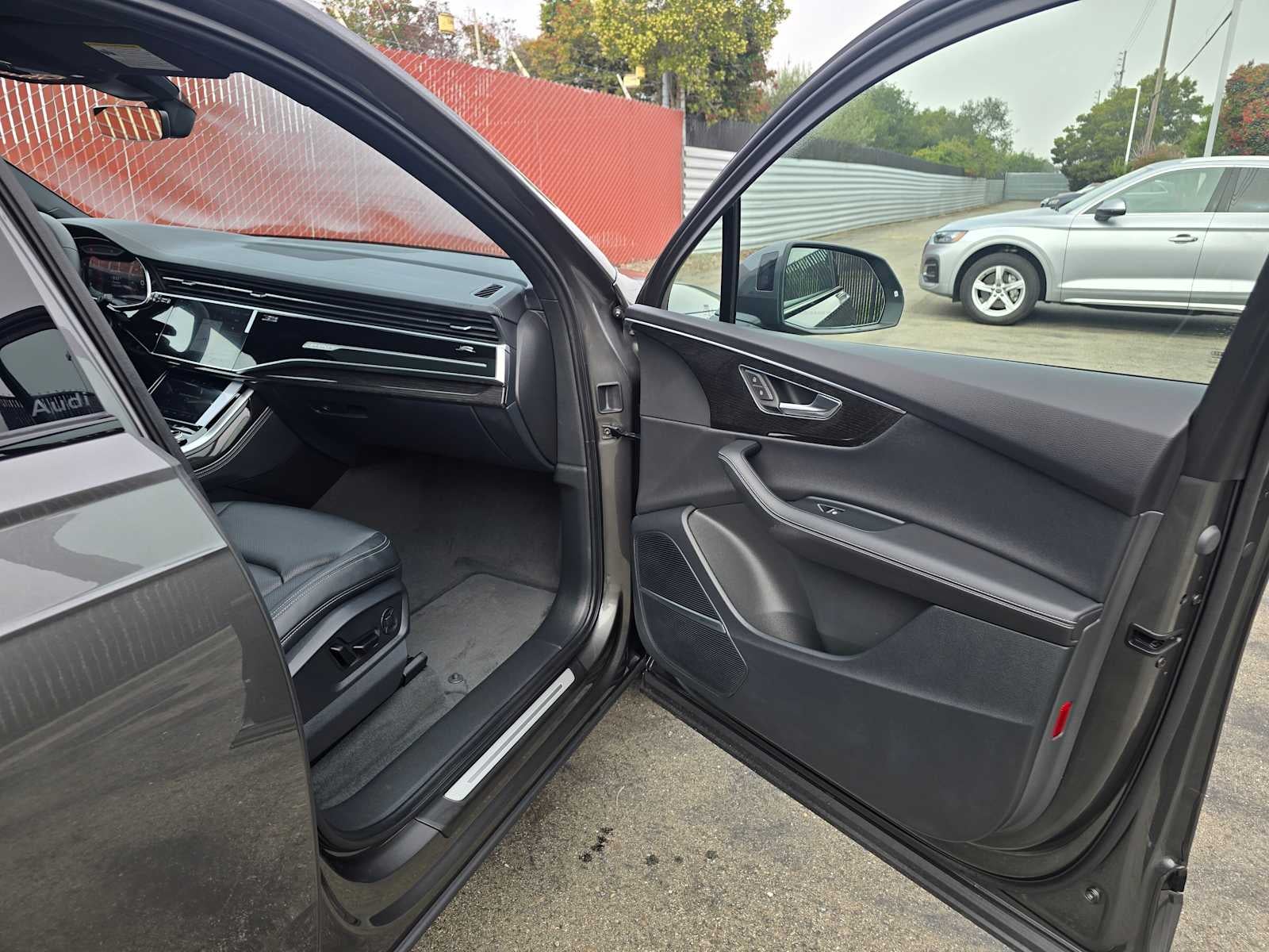 2026 Audi Q7 Premium Plus