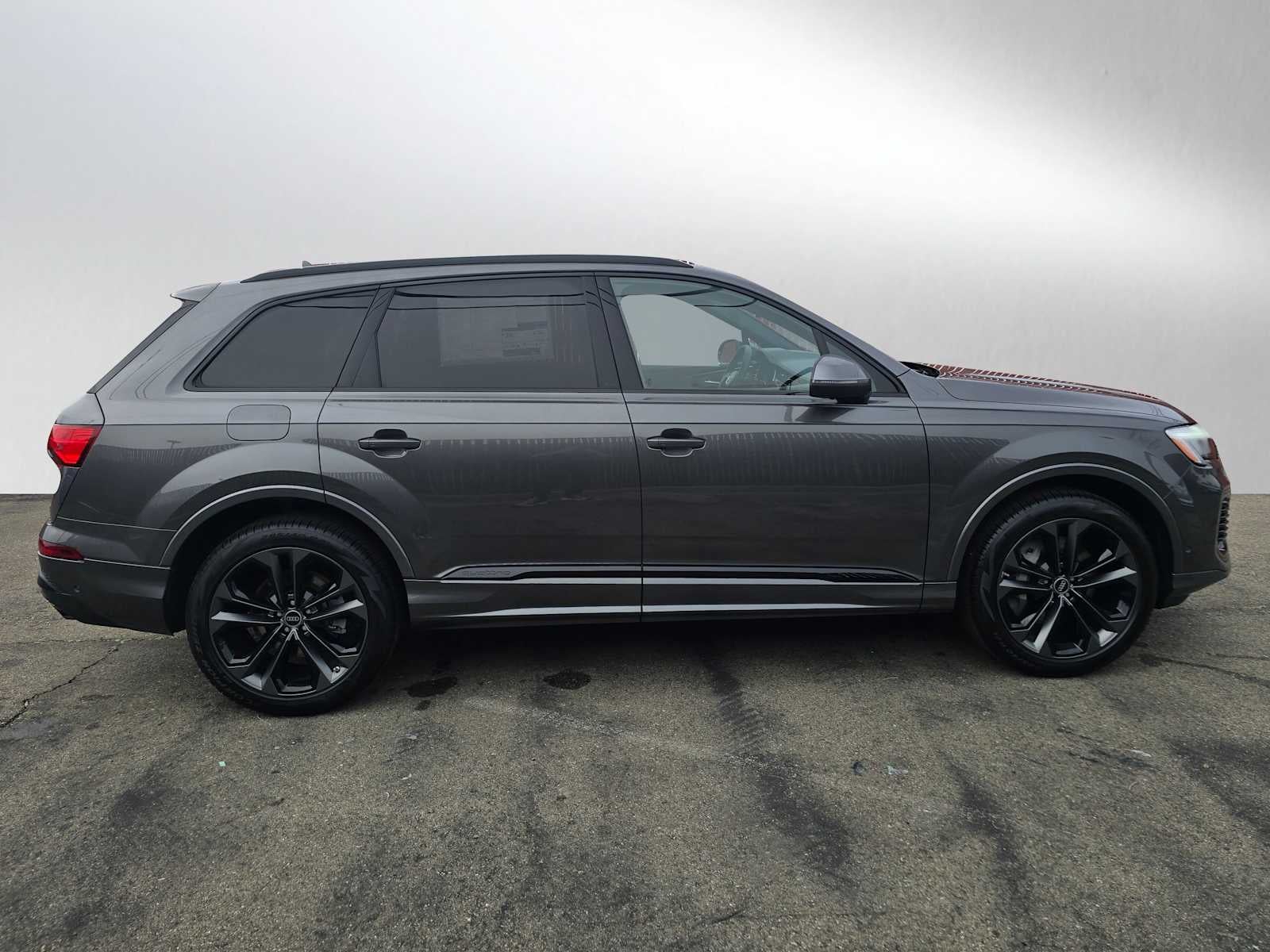 2026 Audi Q7 Premium Plus