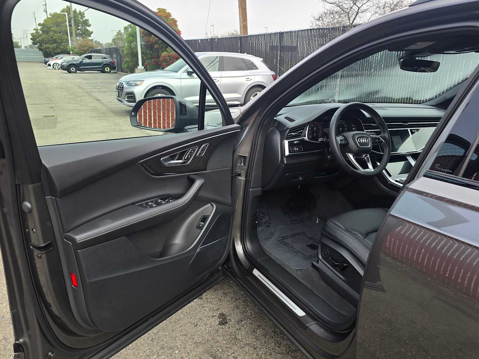 2026 Audi Q7 Premium Plus