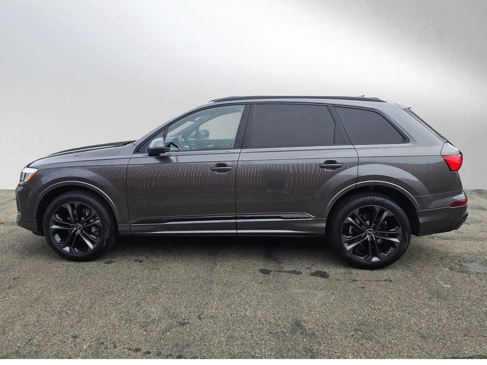 2026 Audi Q7 Premium Plus