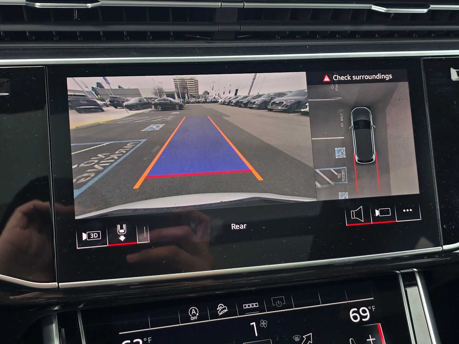 2025 Audi Q7 Premium Plus