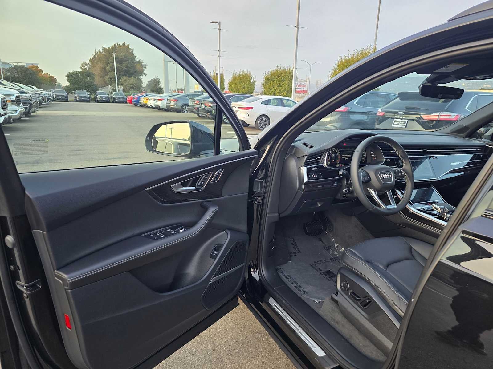 2026 Audi Q7 Premium Plus