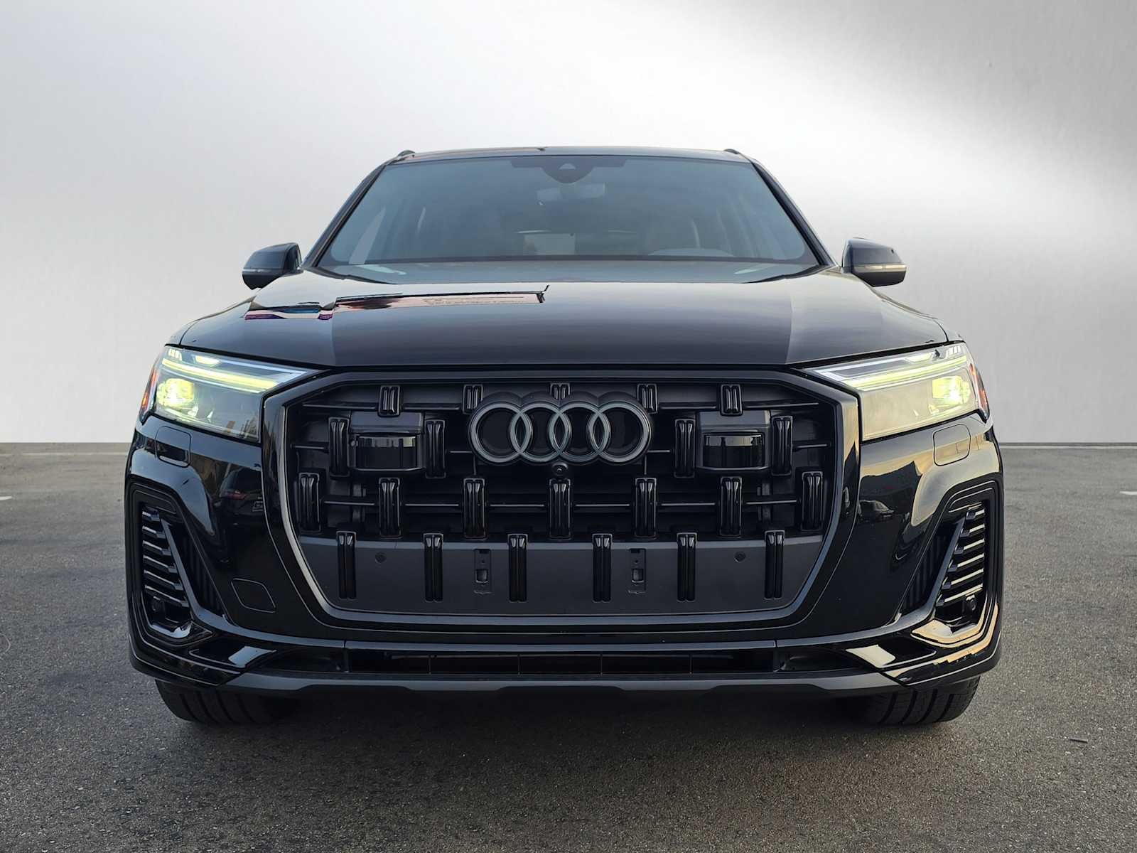 2026 Audi Q7 Premium Plus