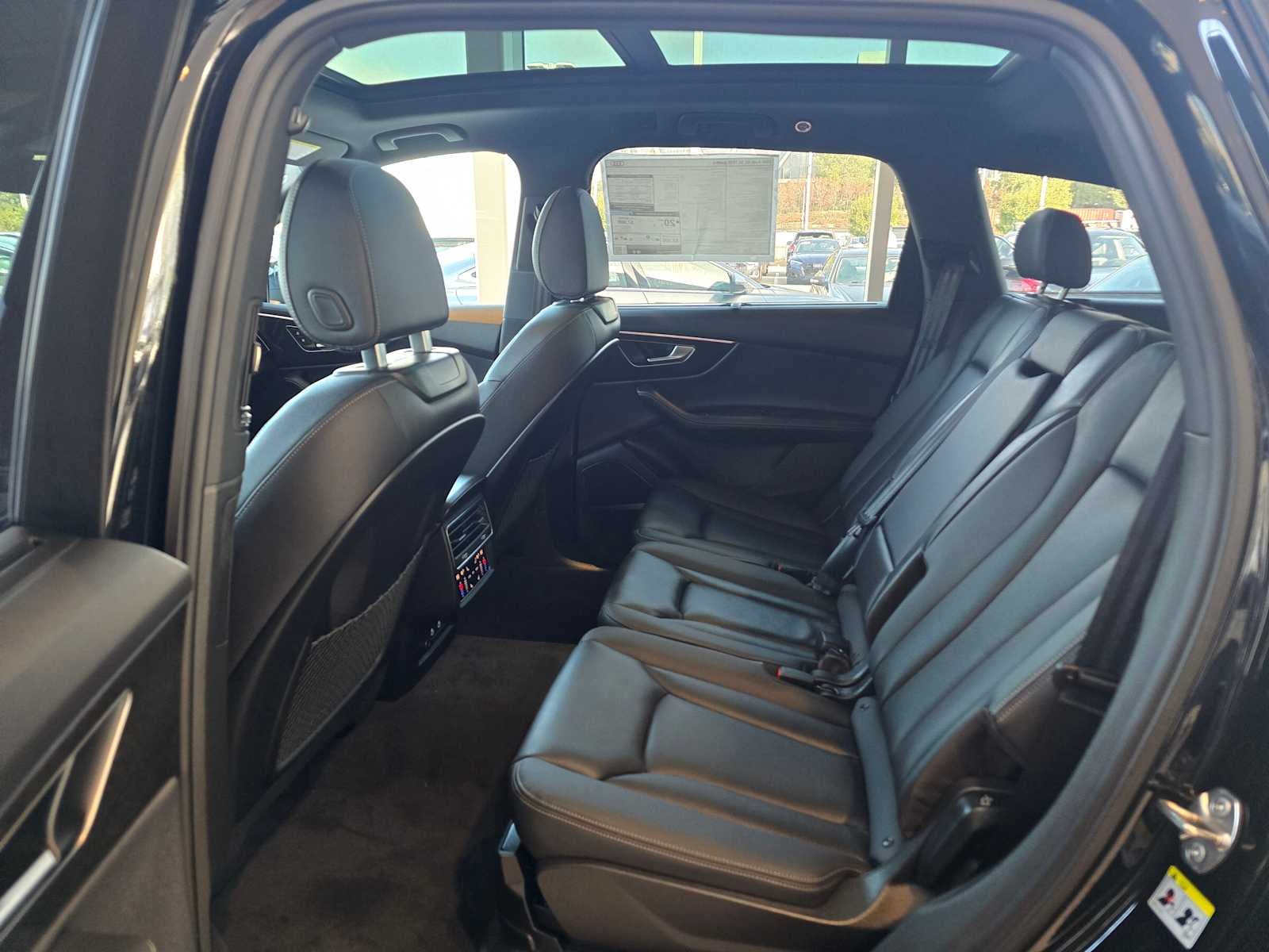 2026 Audi Q7 Premium Plus