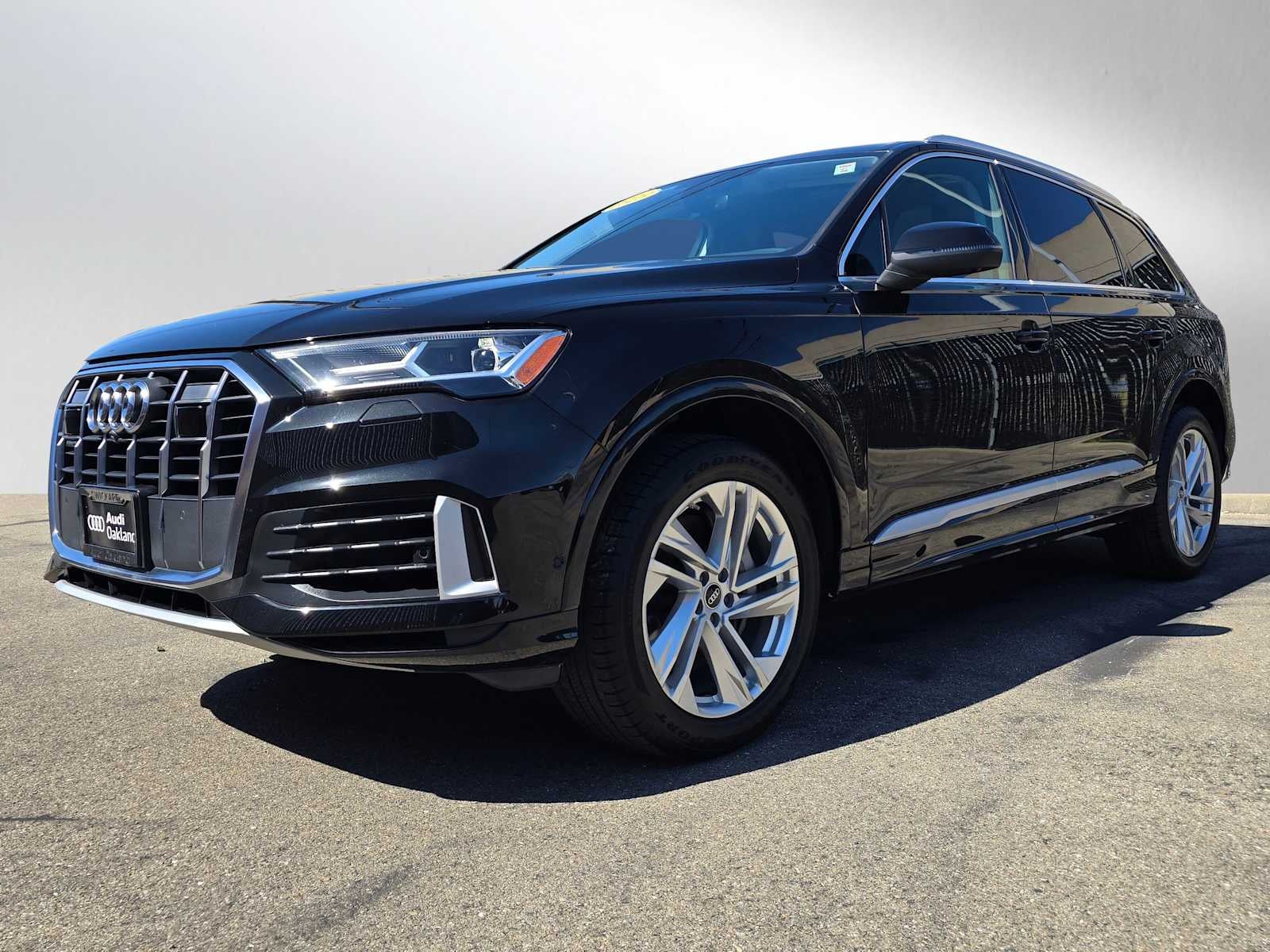 2023 Audi Q7 Premium Plus