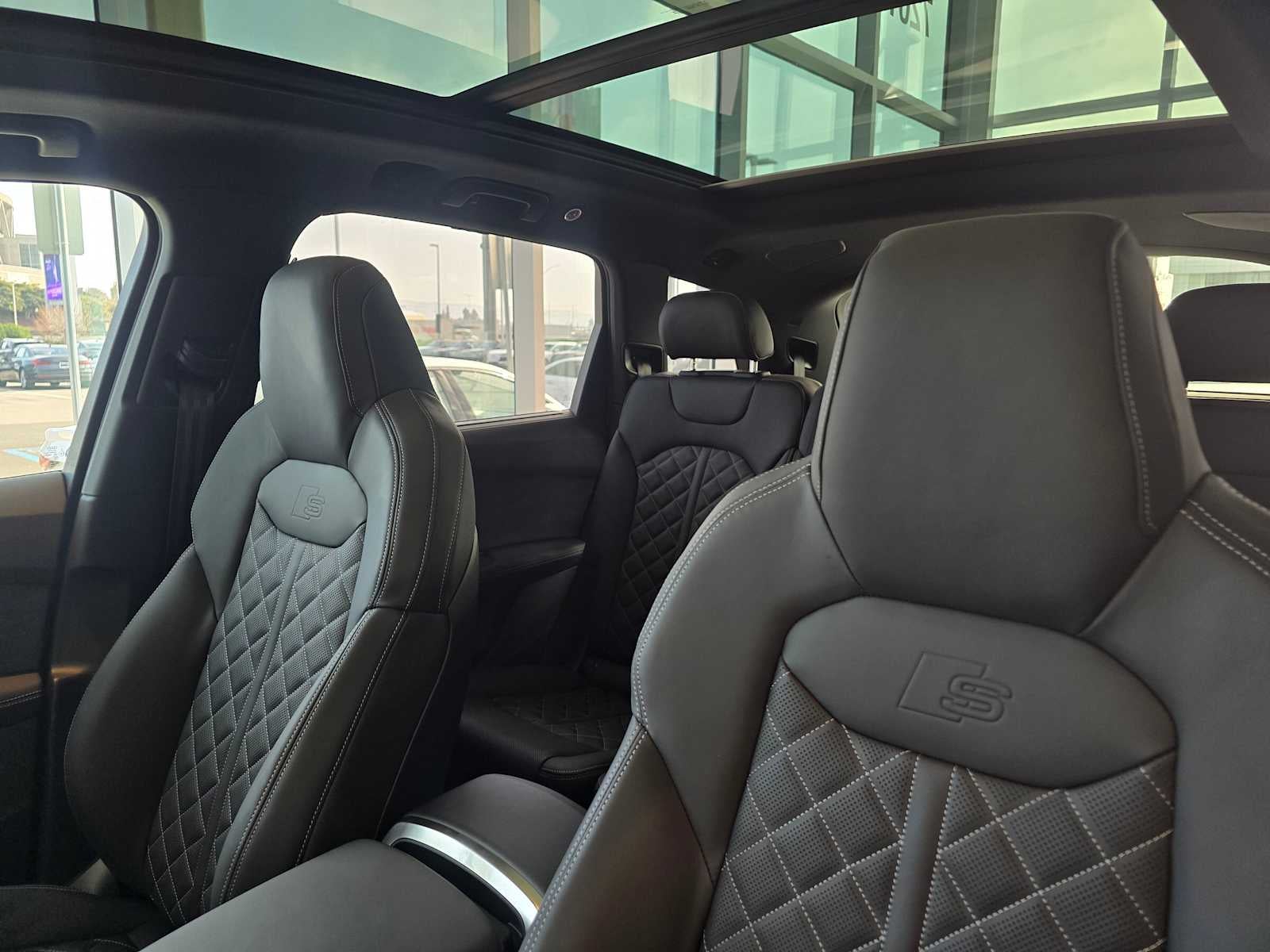 2026 Audi SQ7 Prestige