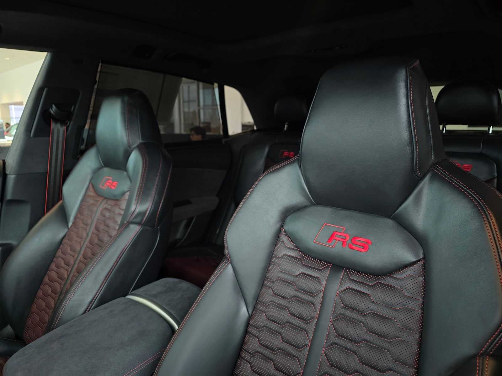 2026 Audi RS Q8 performance