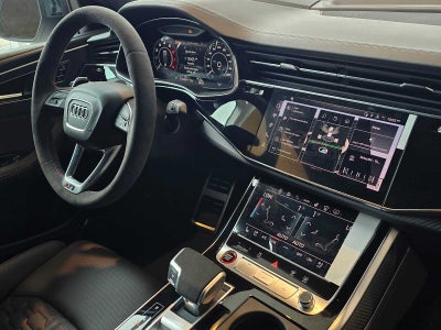 2026 Audi RS Q8 performance