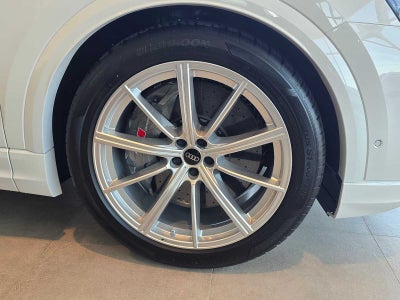 2026 Audi RS Q8 performance