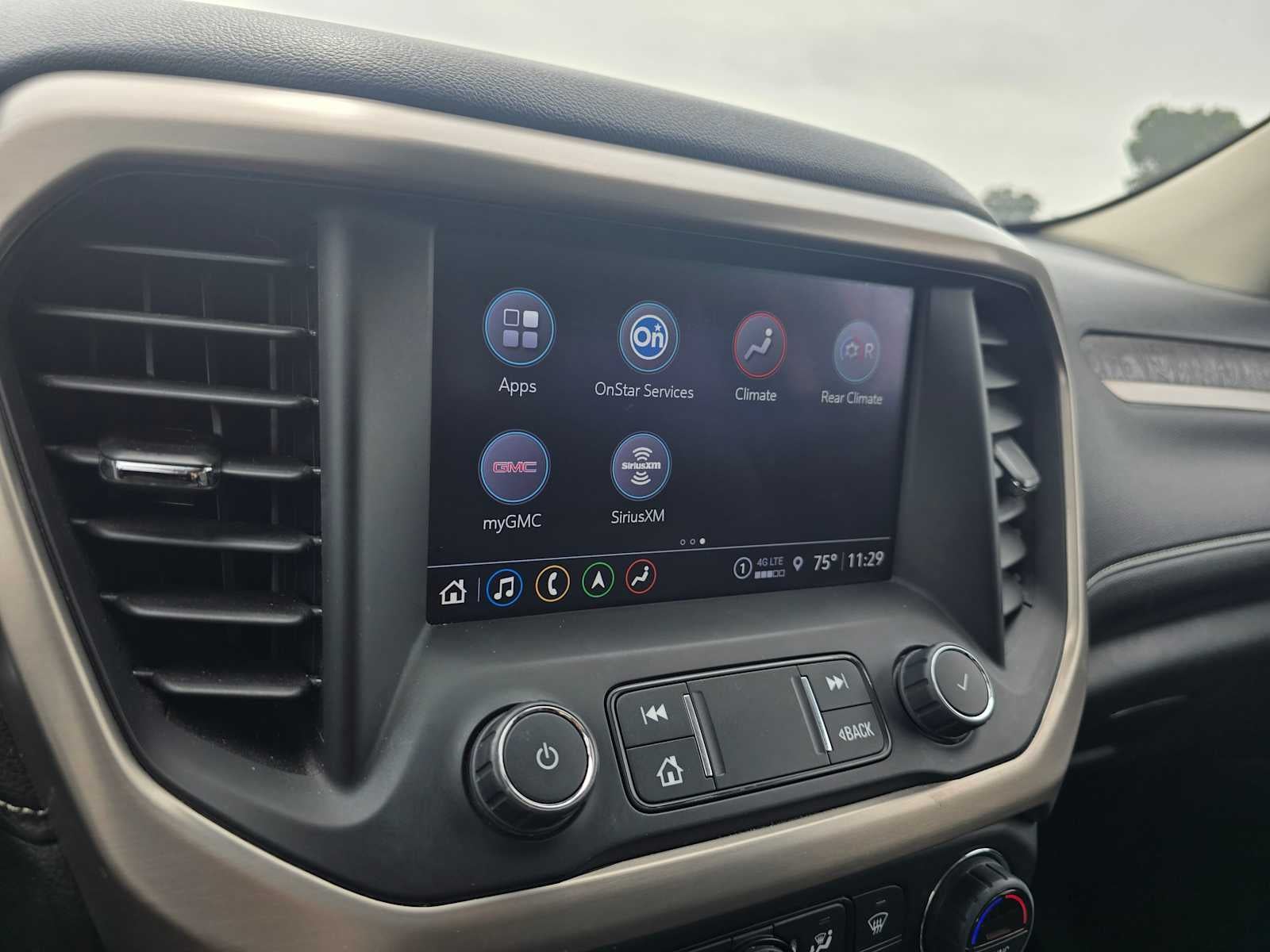 2023 GMC Acadia Denali